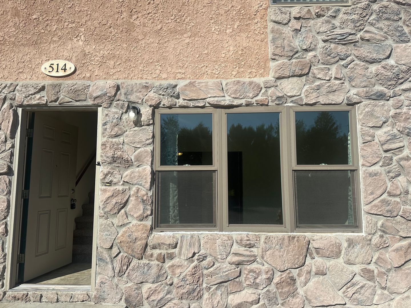 Two bedroom, One and one half bathroom townhouse. – photo 1 of 15