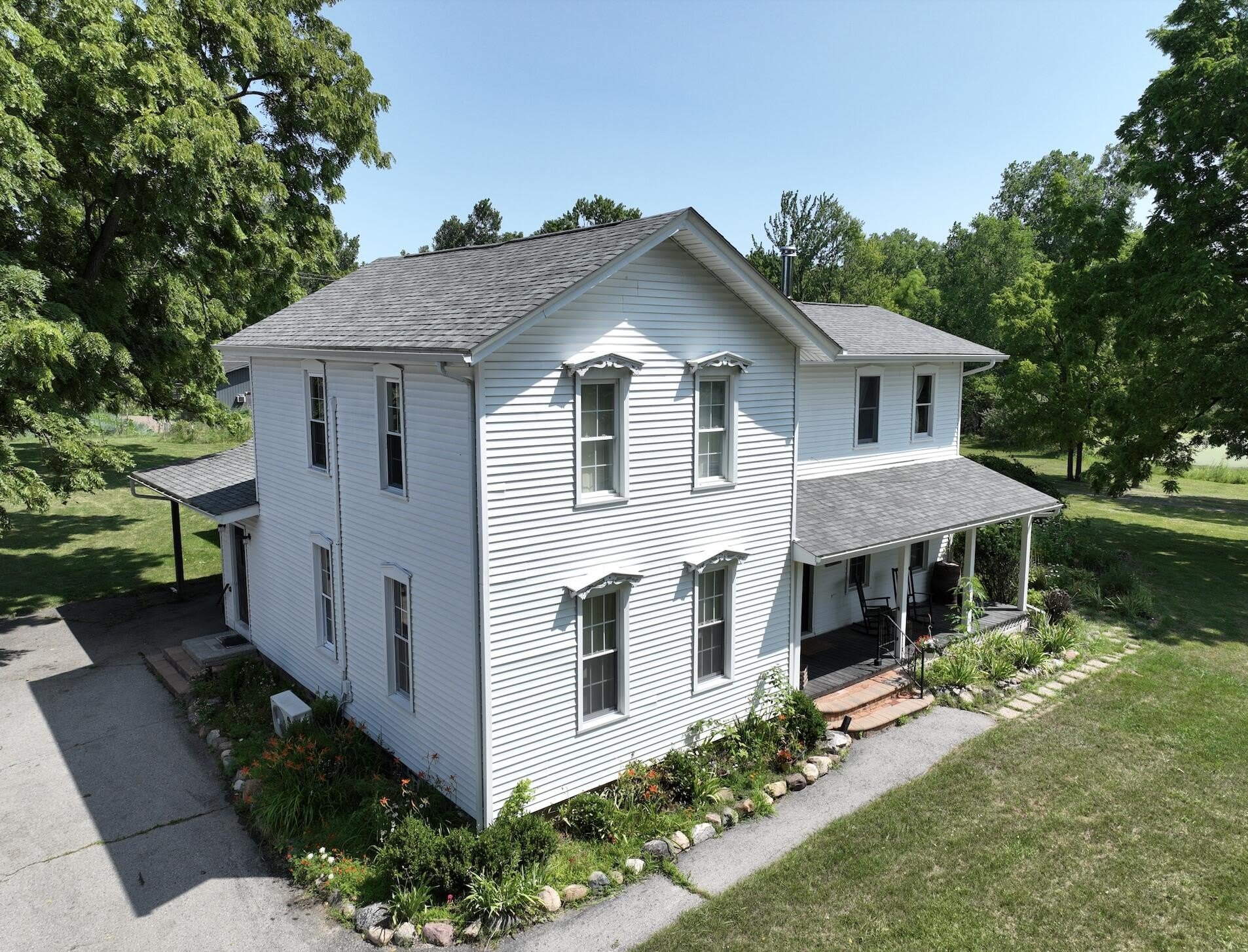4725 E N Territorial Road – photo 1 of 28