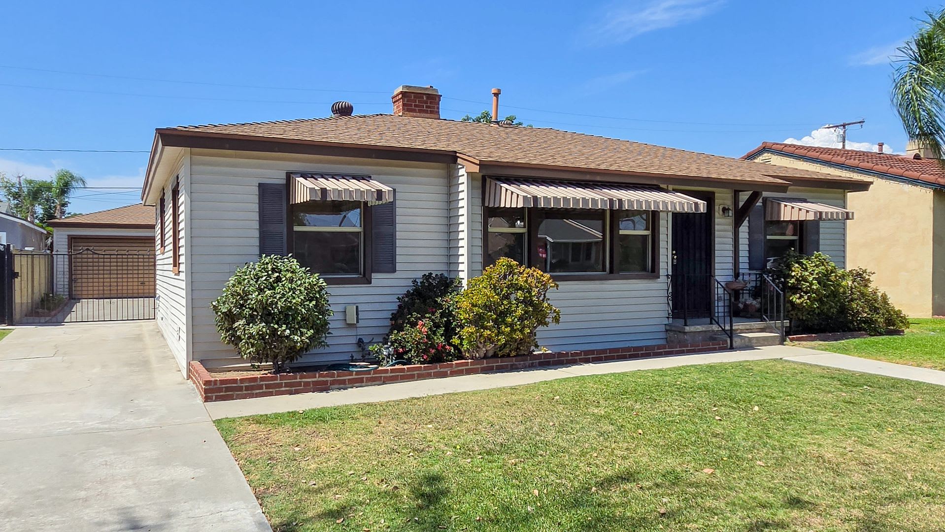 Beautiful 3 Bed 1 5 Bath House With Remodeled Bathroom And Detached Bonus Room Office Available Now – photo 1 of 23