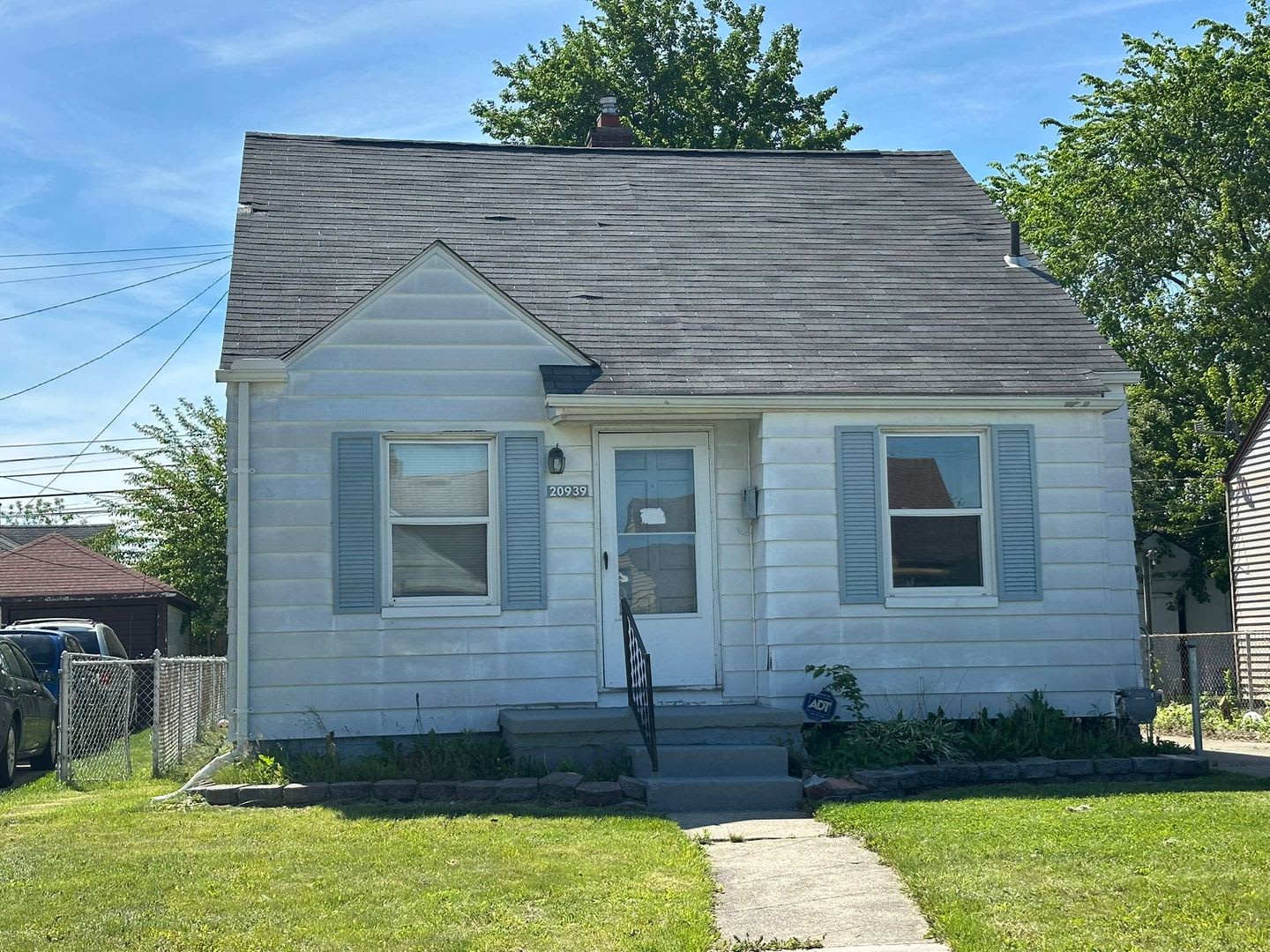 Beautiful Bungalow with Finished Basement and Garage – photo 1 of 10