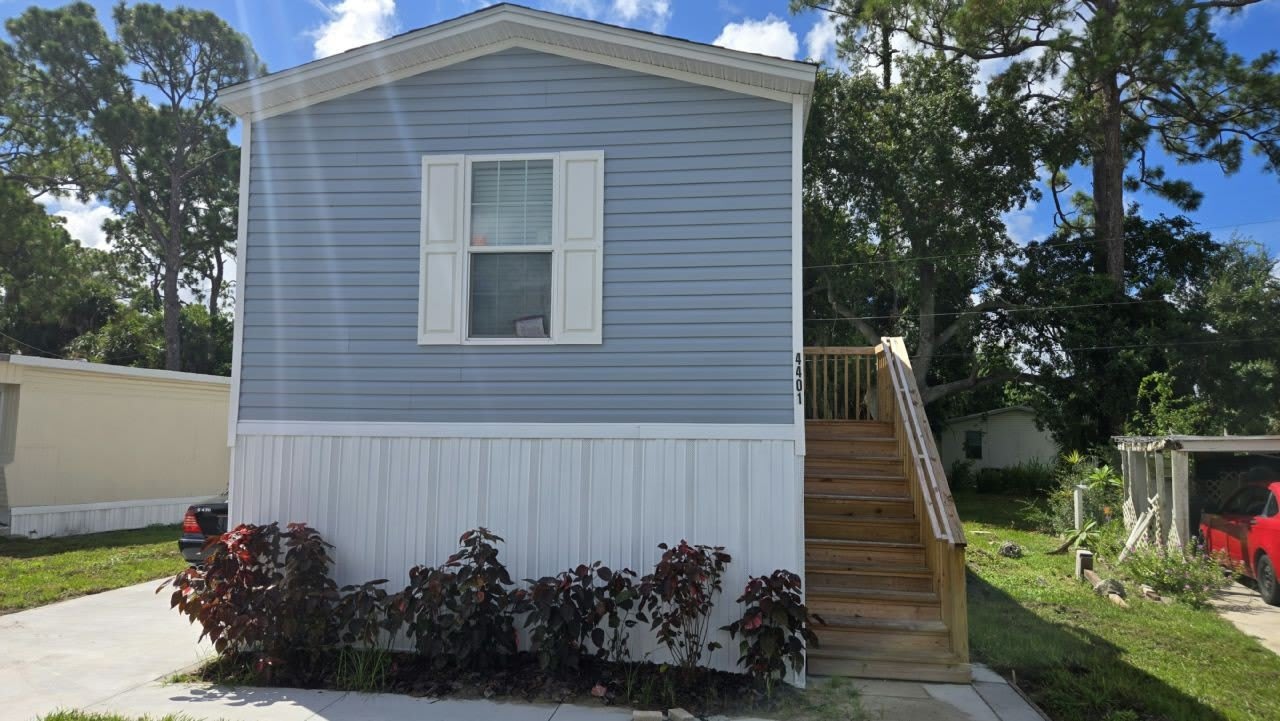4401 Hitzing Ave – photo 1
