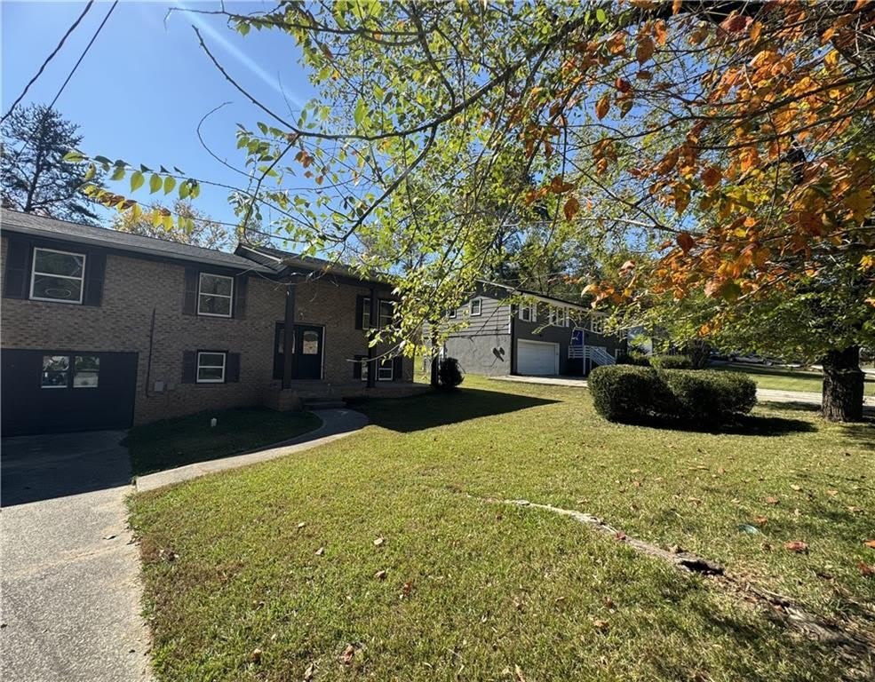 3915 Emerald N Drive – photo 1