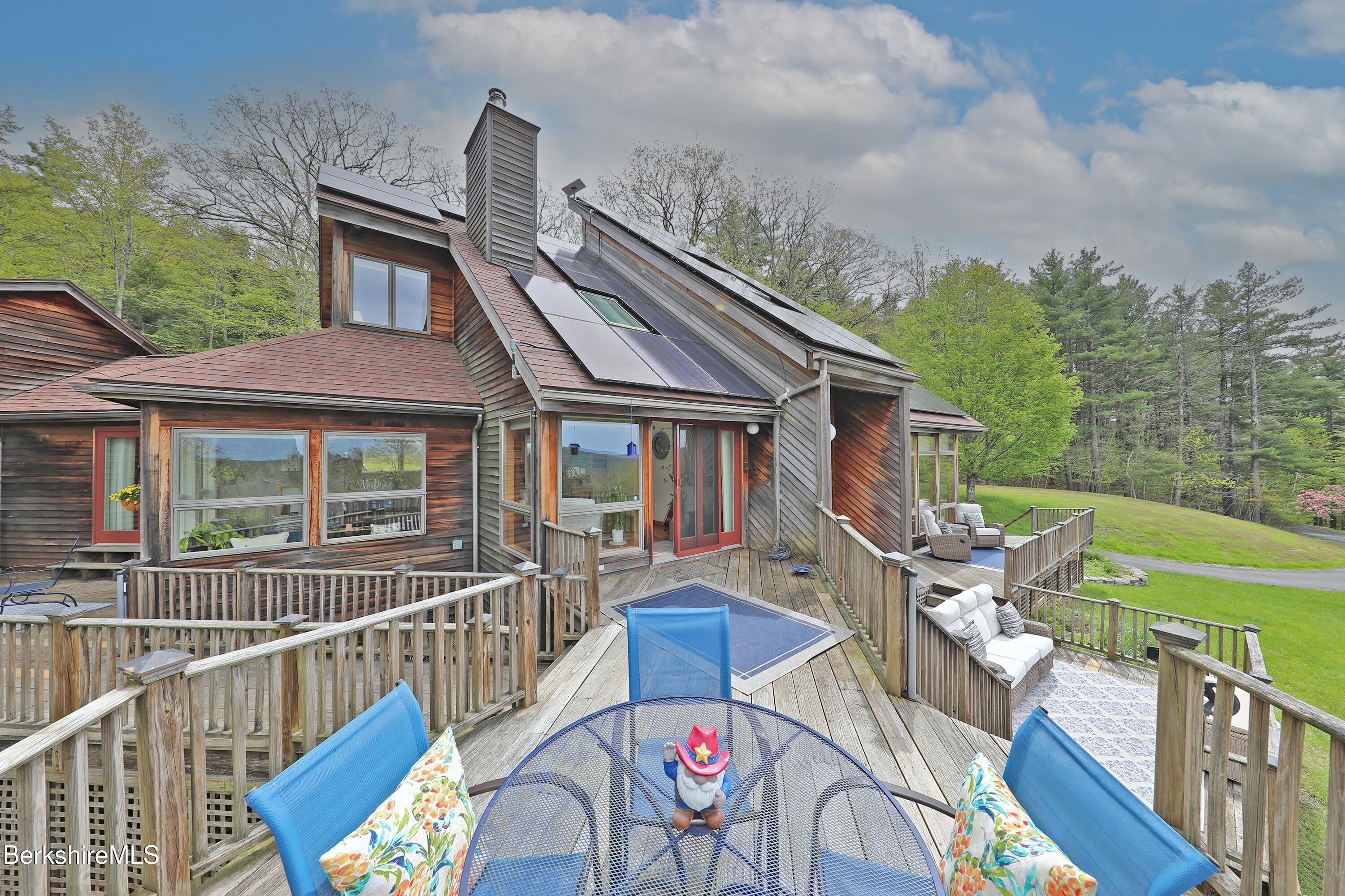 126 Temple Rd – photo 1 of 37