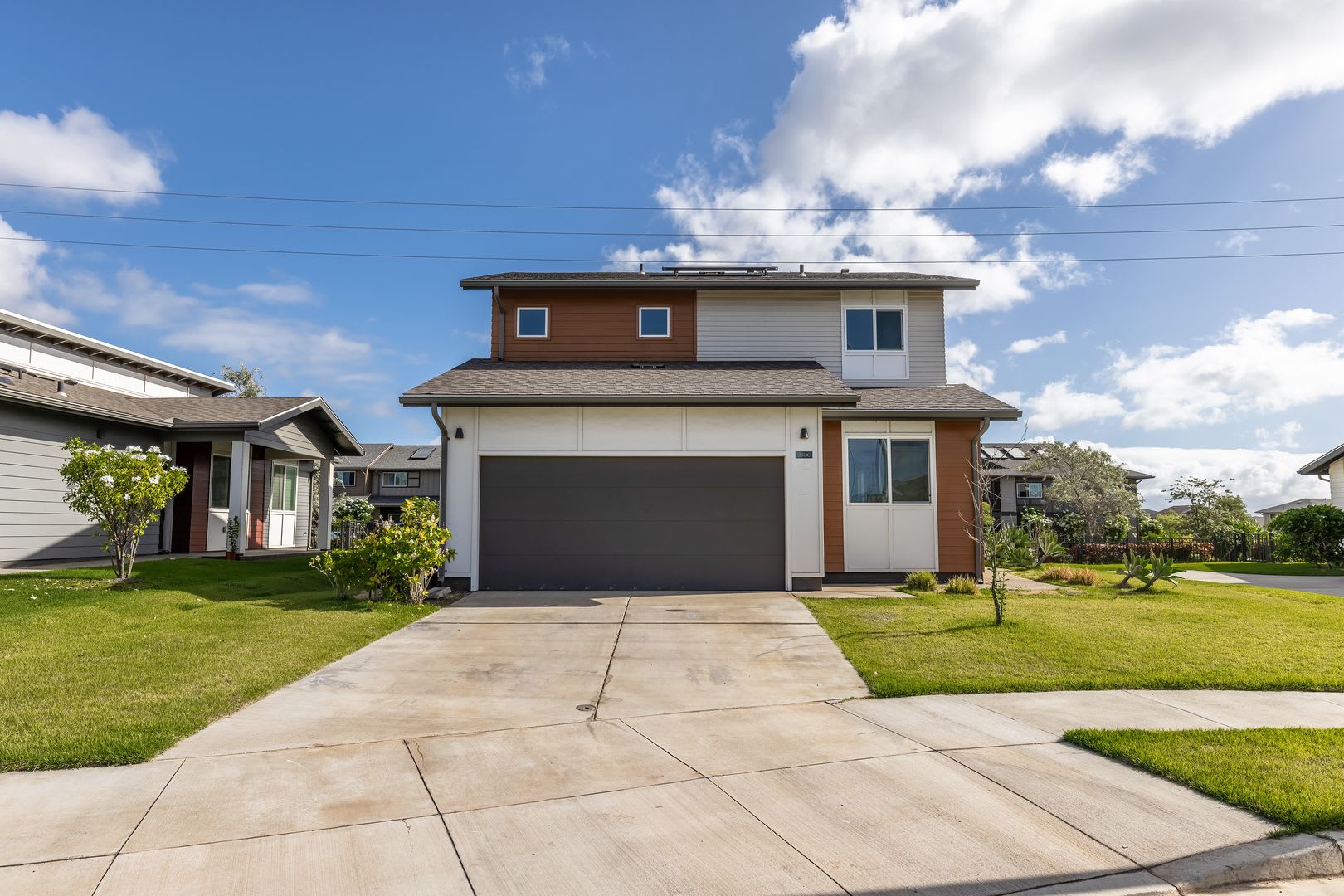 Stunning 3 Bedroom And 2 5 Bathroom Home In The Heart Of Liko At Ho Opili Prime Ewa Beach Location – photo 1