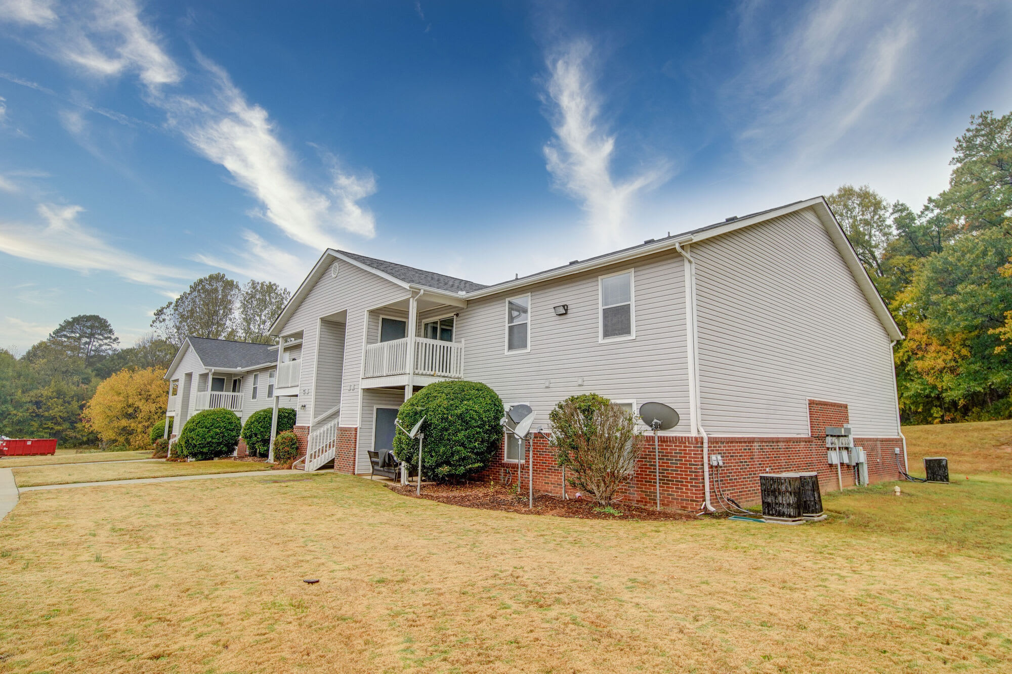 Chapman Pointe – photo 1 of 12