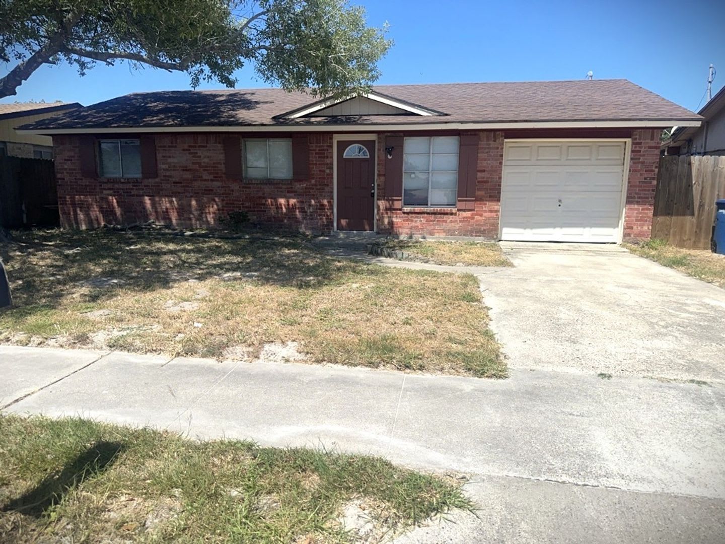 Home for Rent in Flour Bluff – photo 1
