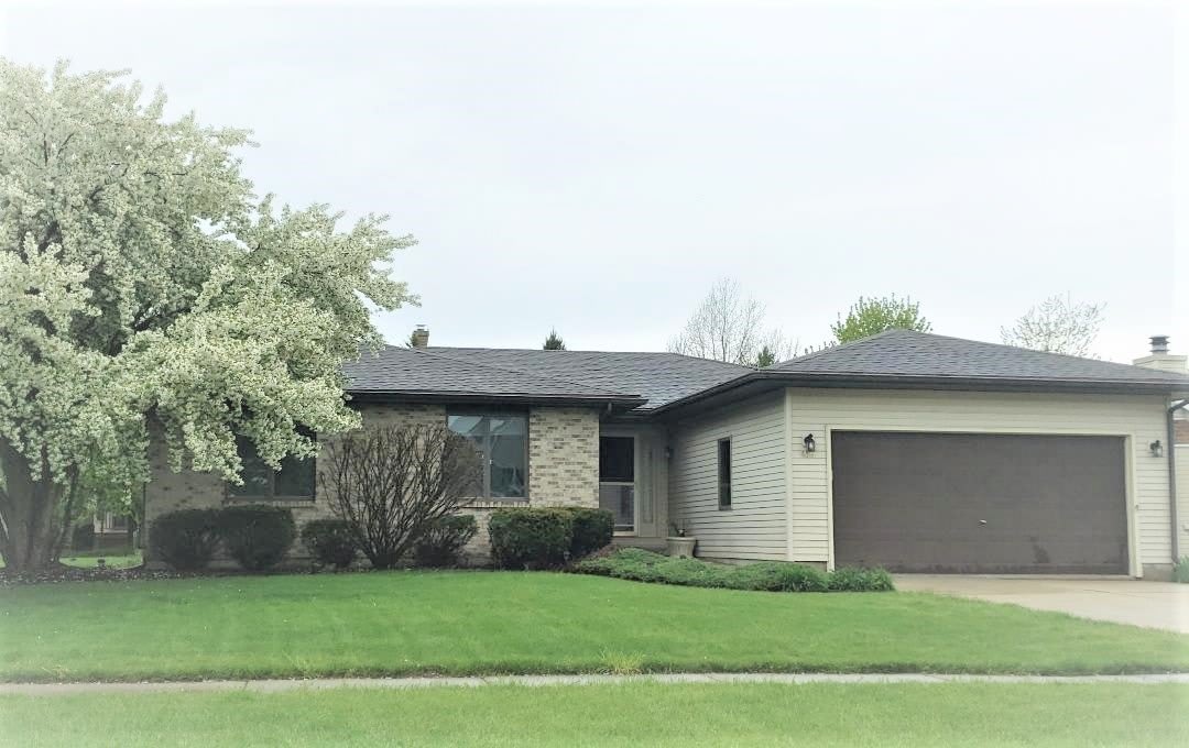 416 Red Wing Lane – photo 1 of 14