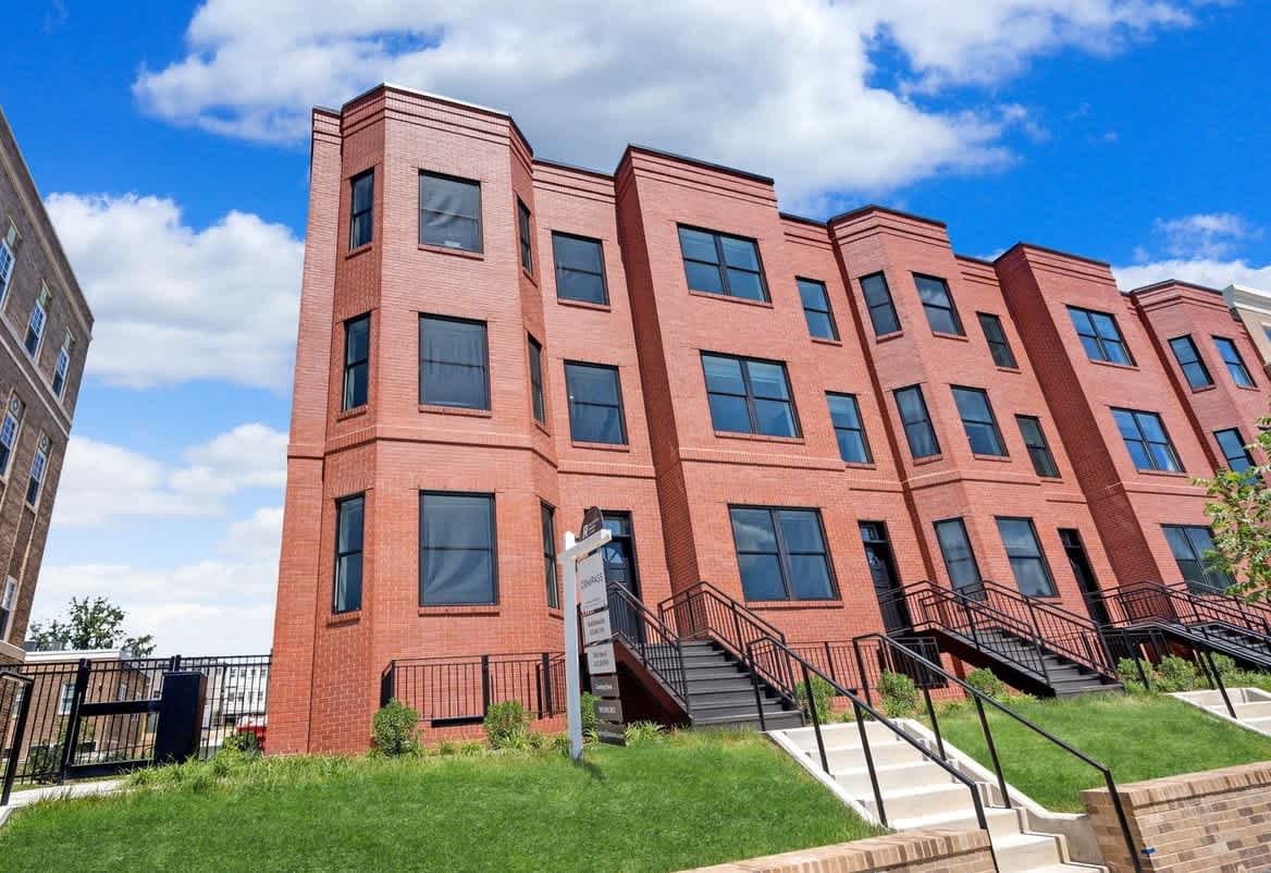 1023 Spring Road NW Unit B – photo 1