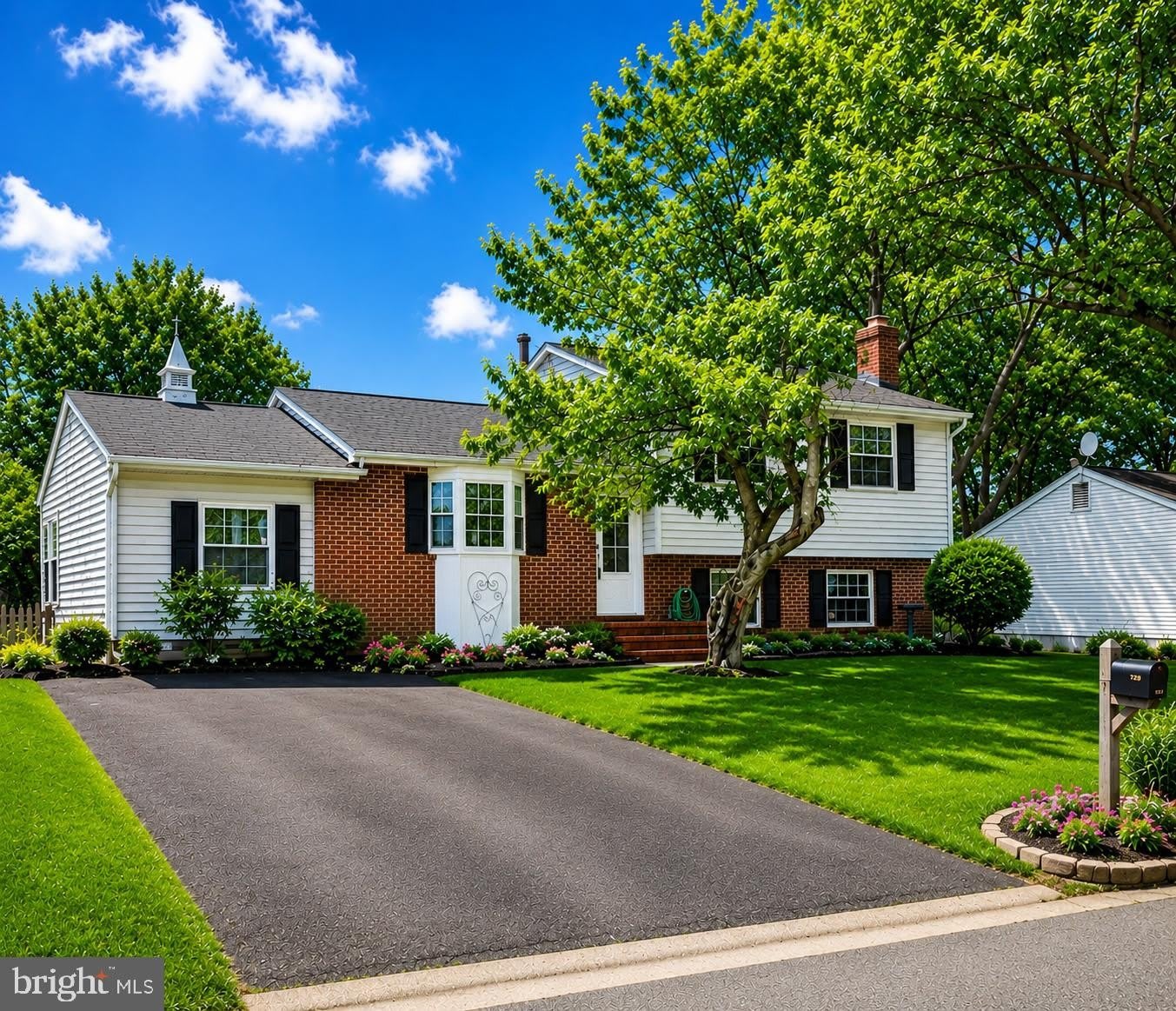 5083 MACNAMARA Drive