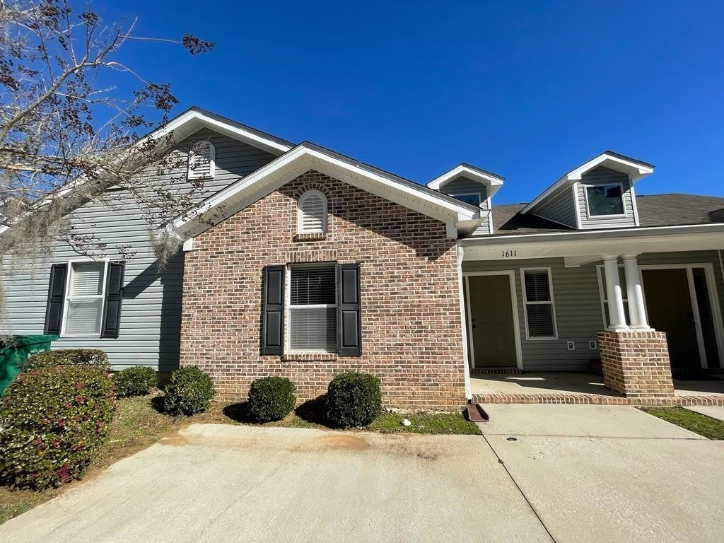 1611 Quazar Road – photo 1 of 320