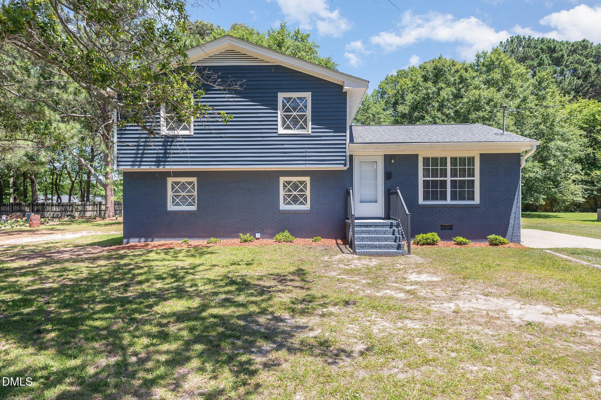 806 Primrose Street – photo 1 of 23