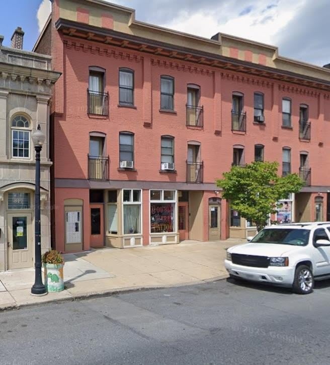 823 E 4th – photo 1