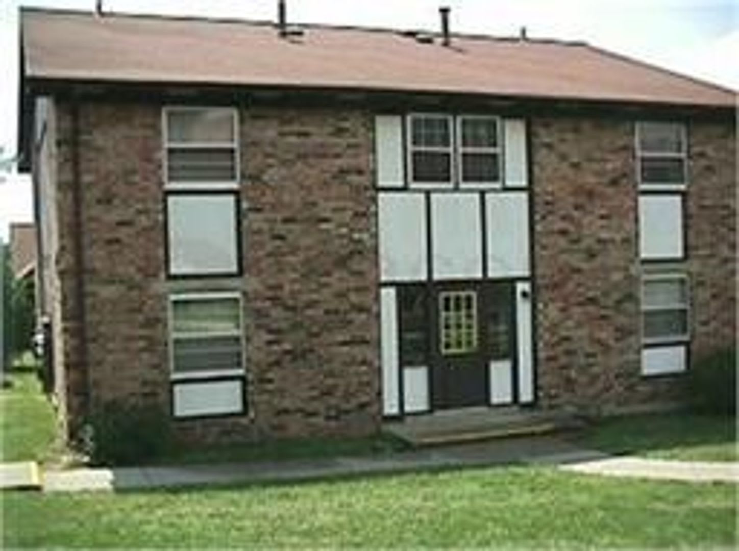 Freshly Renovated 1 Bedroom 1 Bath Unit – photo 1 of 14