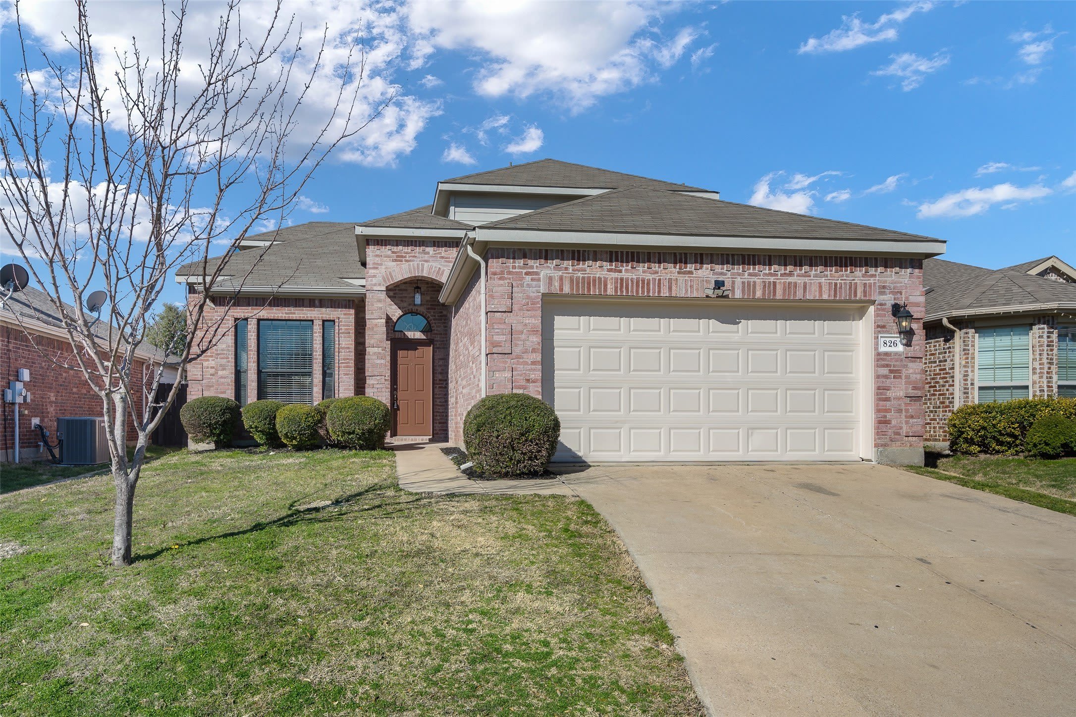 826 Hazels Way – photo 1