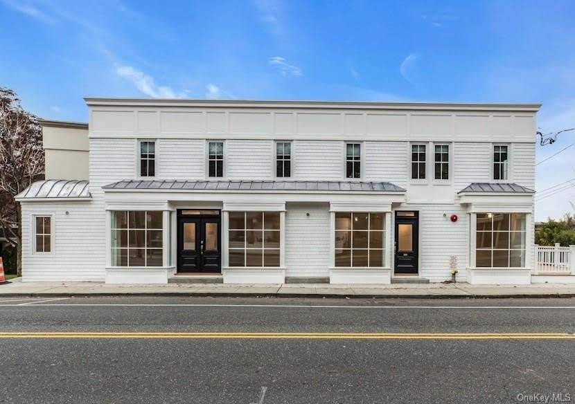 1431 Old Northern Boulevard – photo 1 of 25