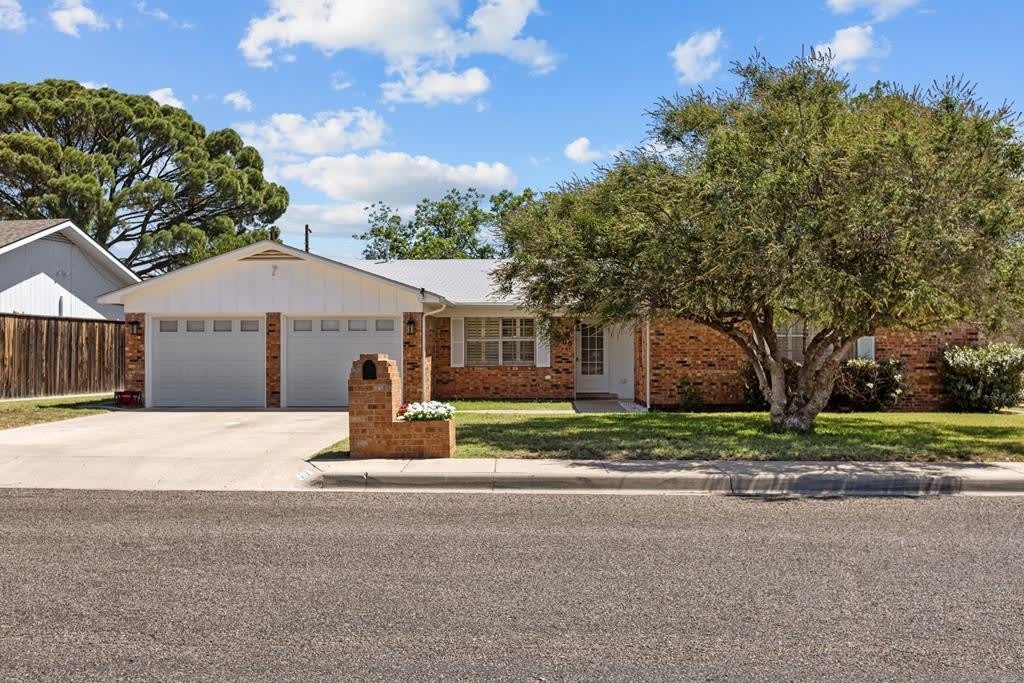 3700 Fairmont Dr – photo 1