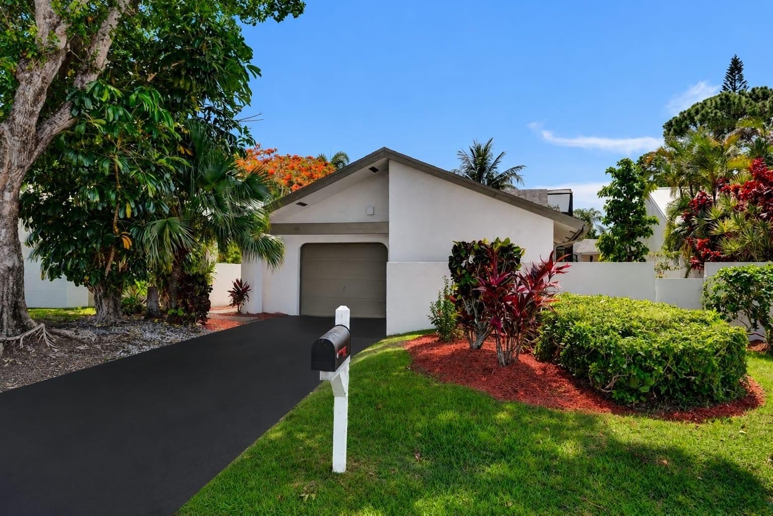 820 NW 21ST Way – photo 1