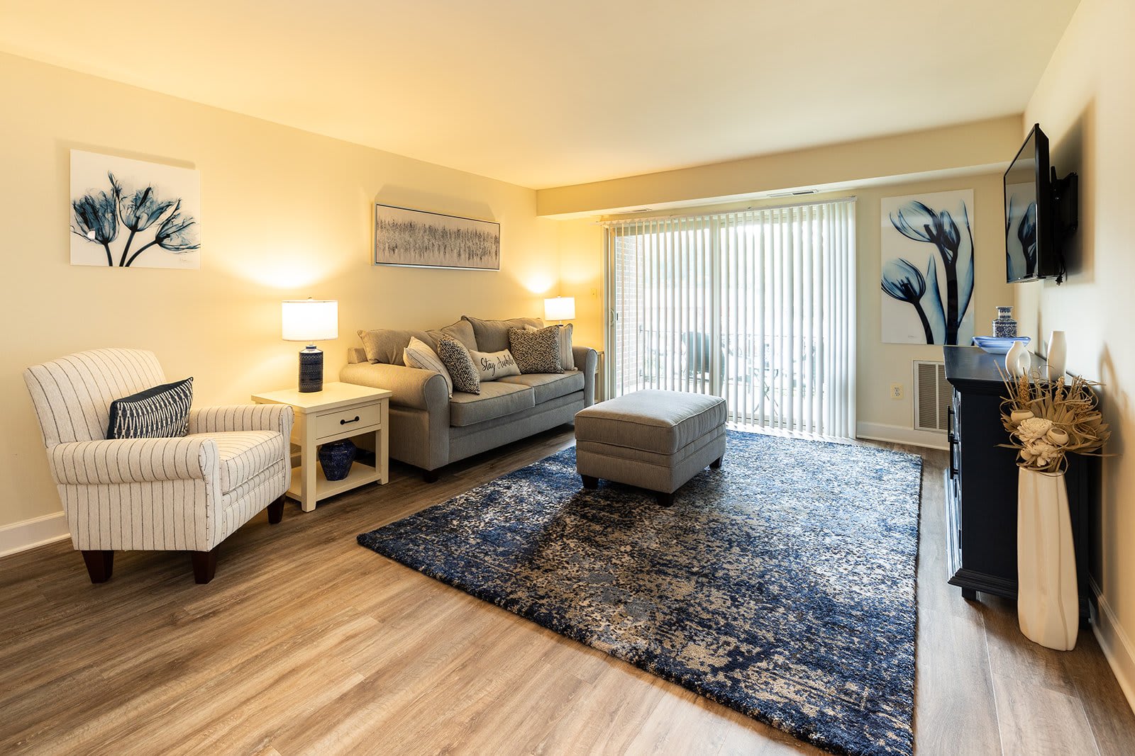 Woodridge Apartments – photo 1 of 17