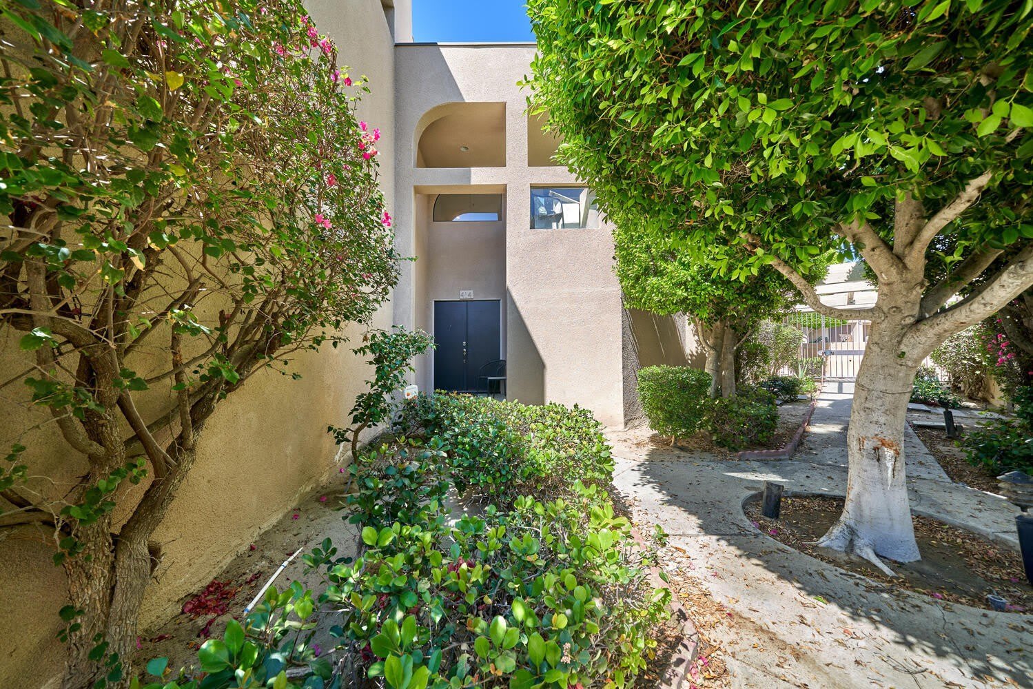 414 W Village Square N – photo 1