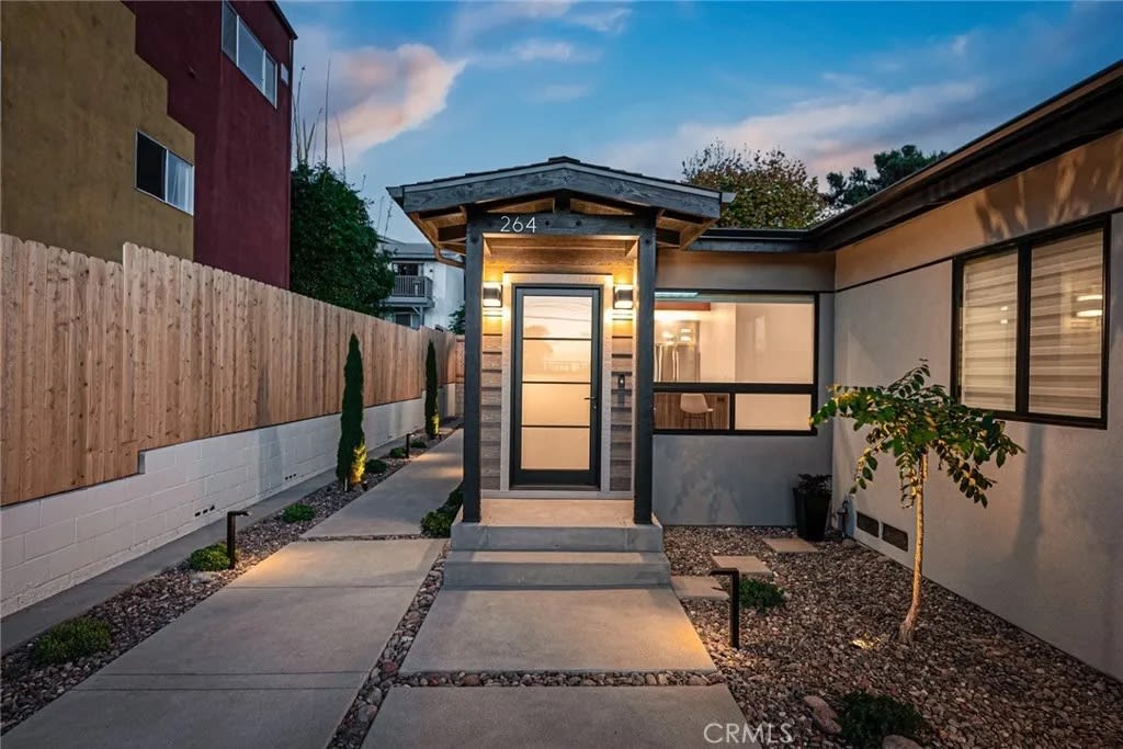 264 Barbara Avenue – photo 1 of 163