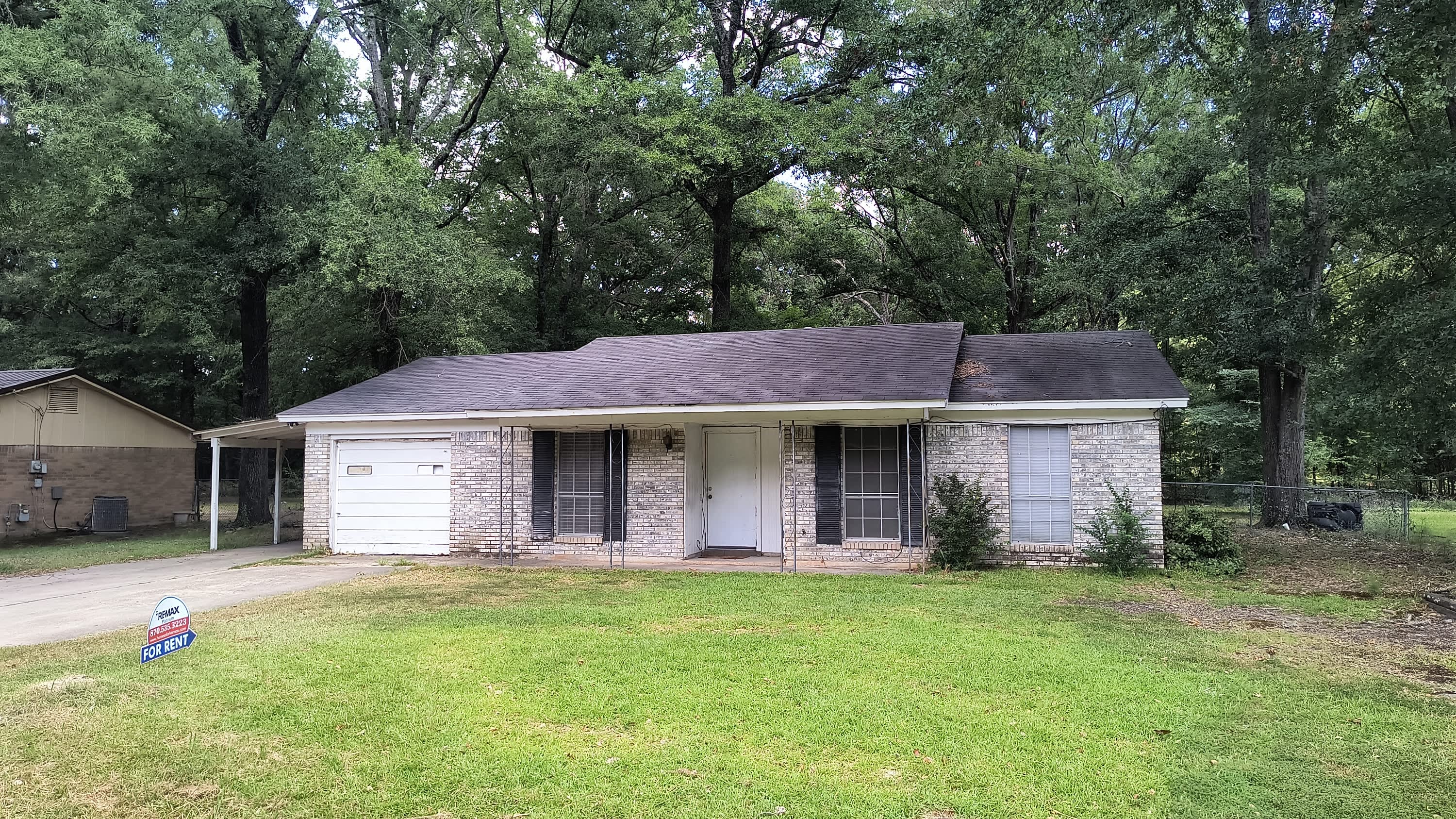 2203 Crestwood Drive – photo 1