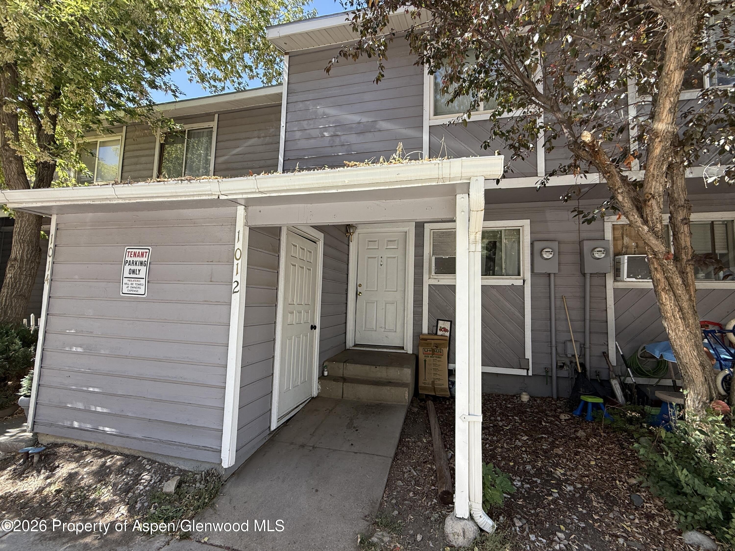 1012 E 7th Street – photo 1 of 11