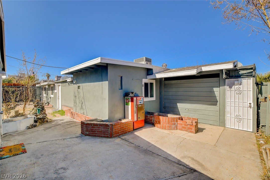 4619 Garden Place – photo 1