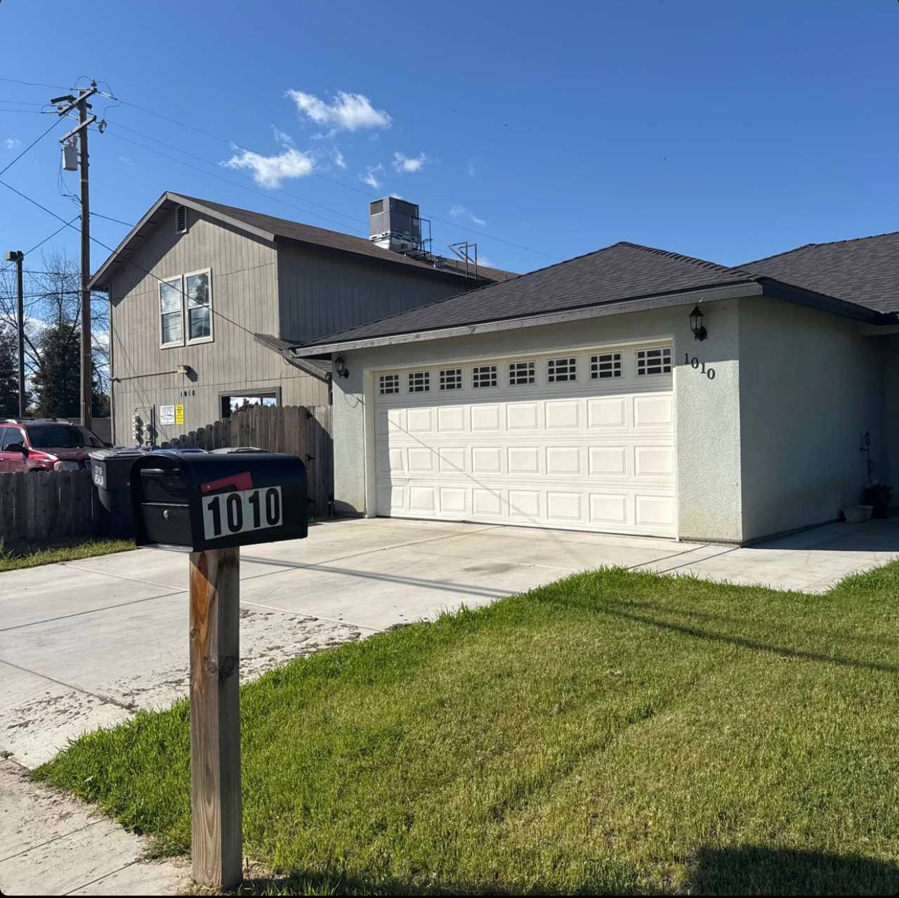 1010 West Goshen Avenue – photo 1