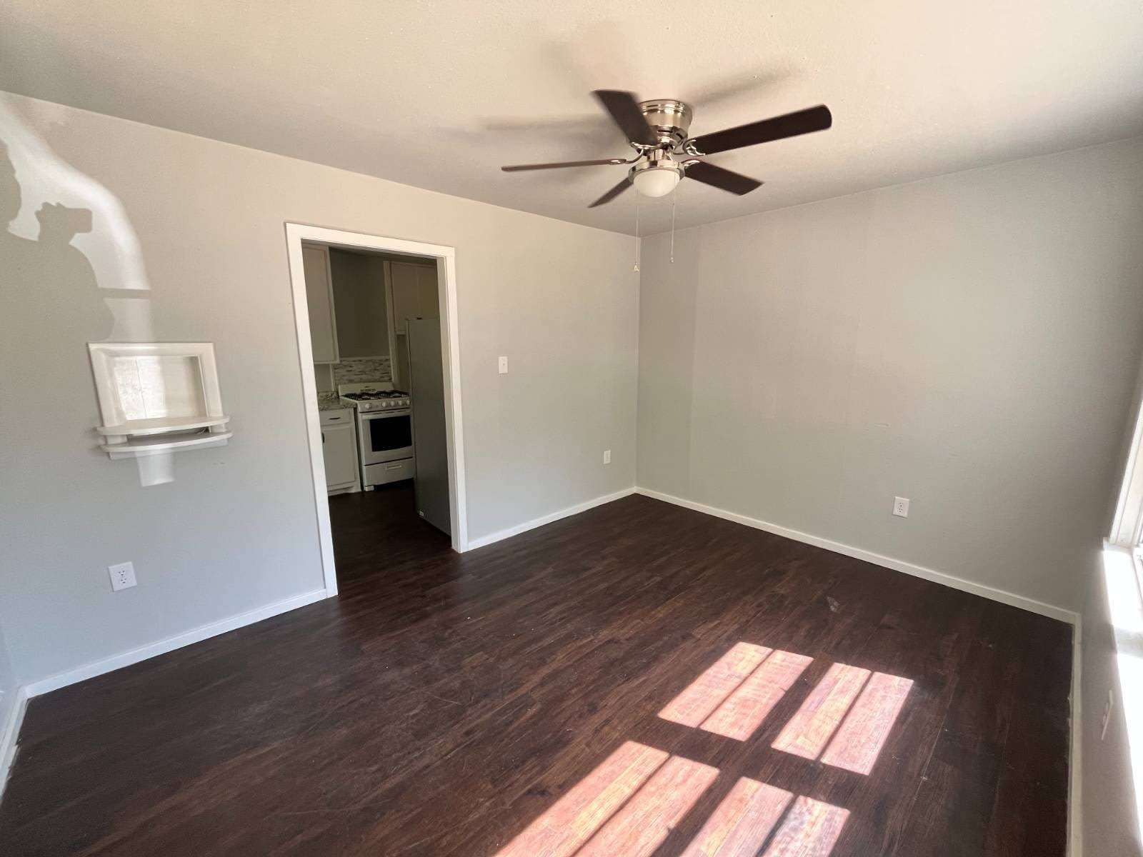910 SW 7th Street – photo 1