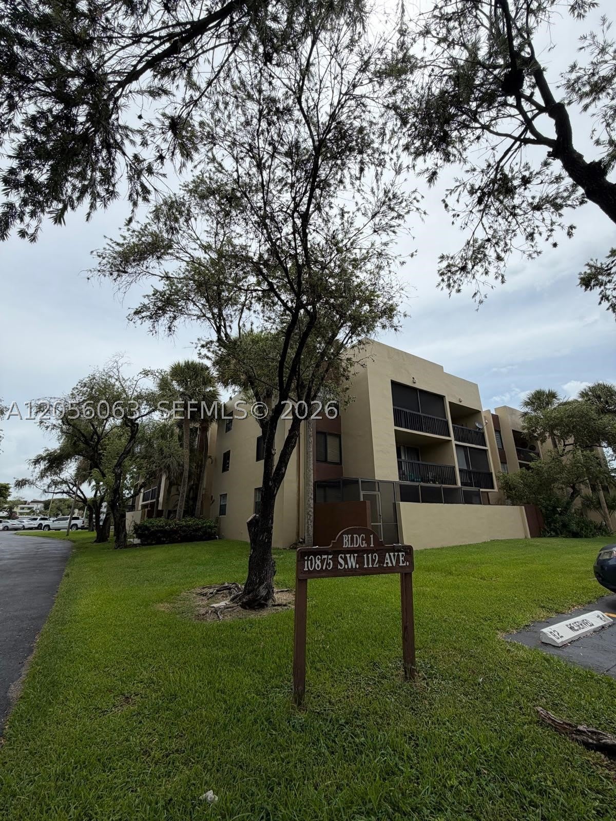 10875 SW 112th Ave – photo 1