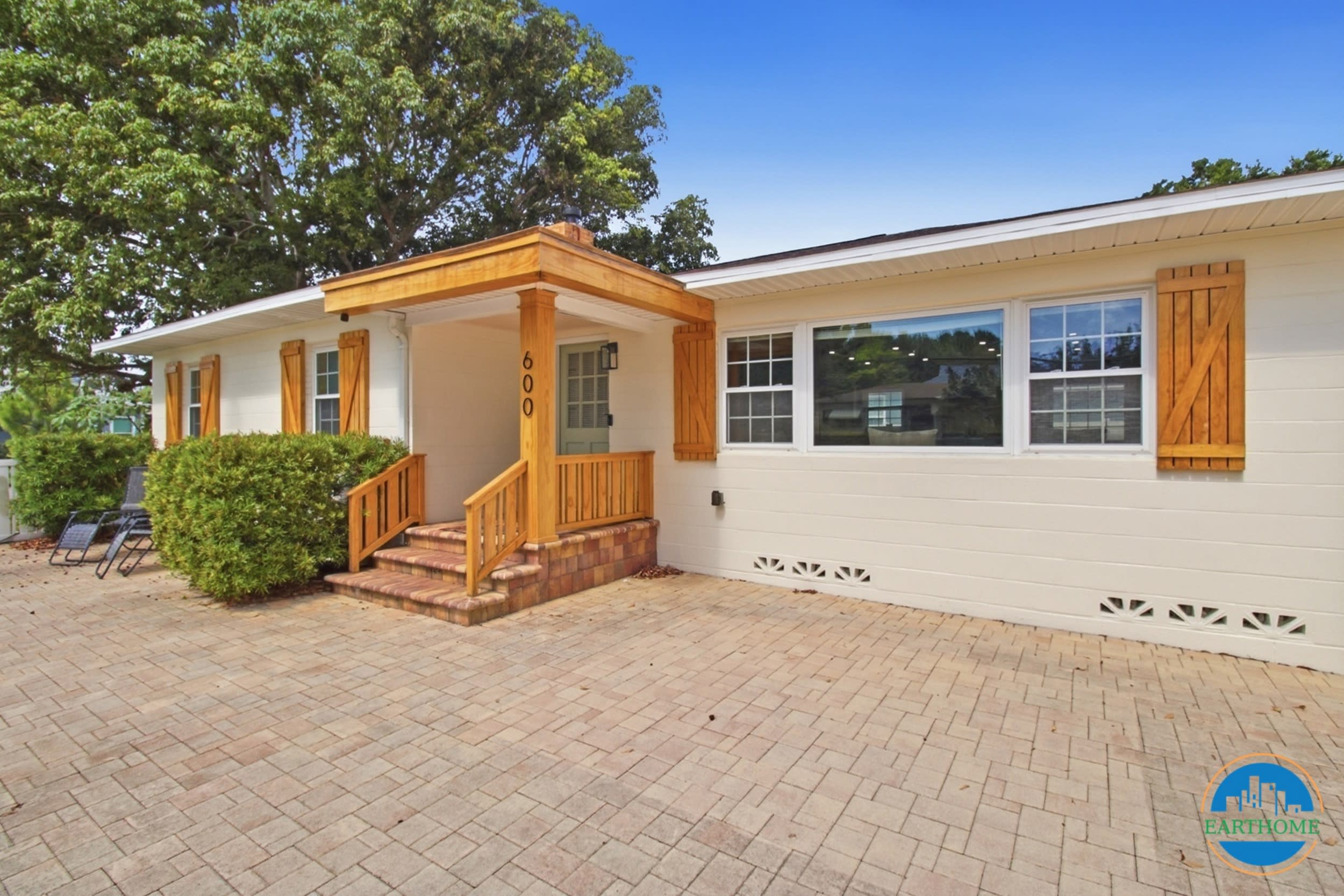 600 30th St N – photo 1