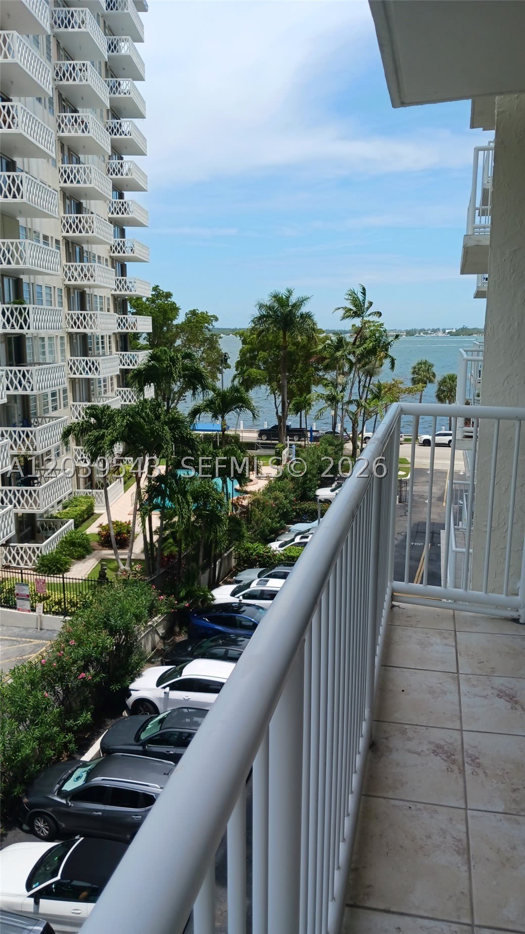 1440 Brickell Bay Dr – photo 1