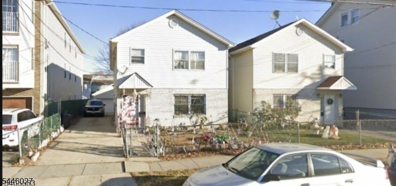 1025 Lafayette St – photo 1