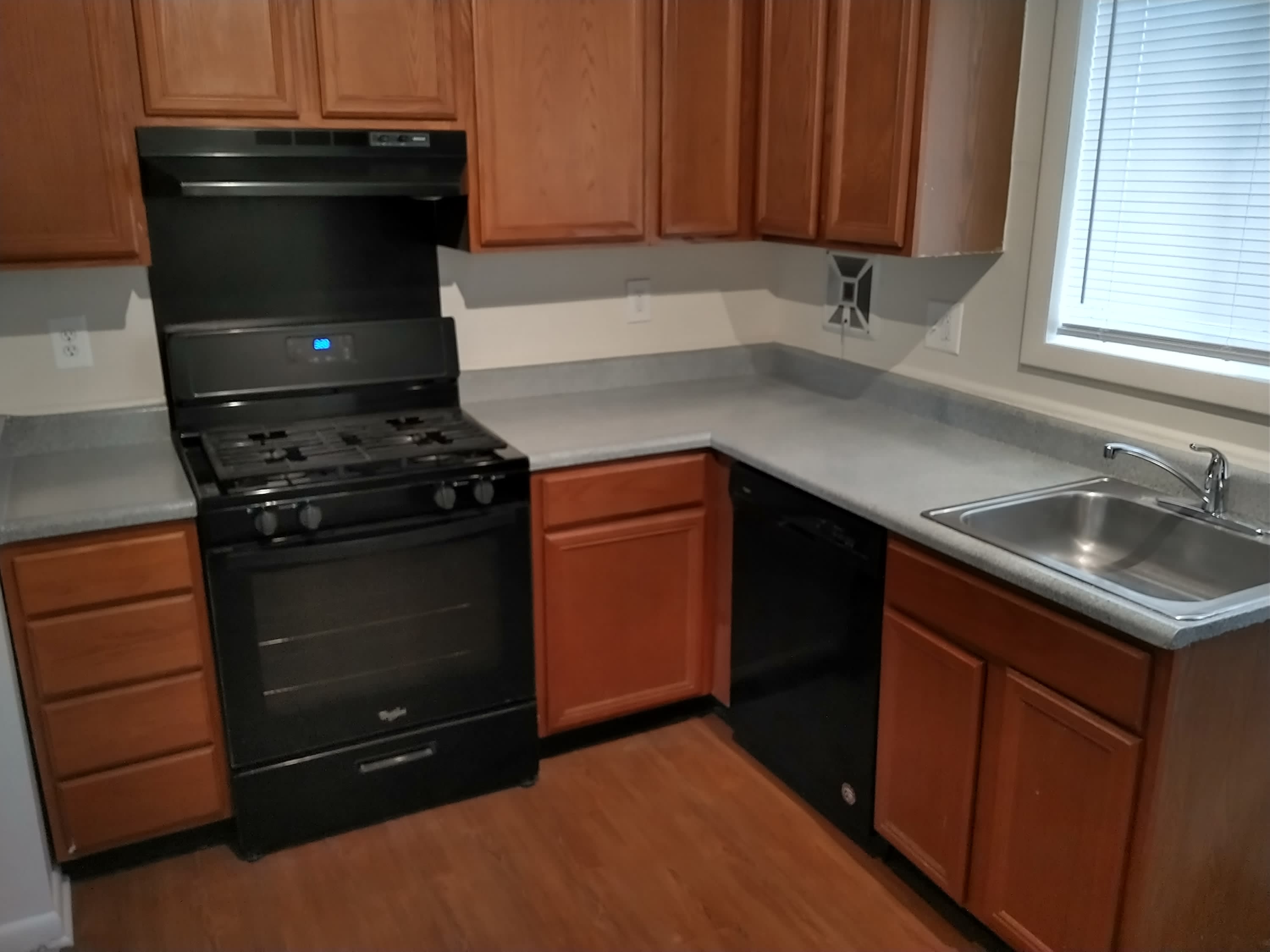 6116 Northwood Driveapt B – photo 1