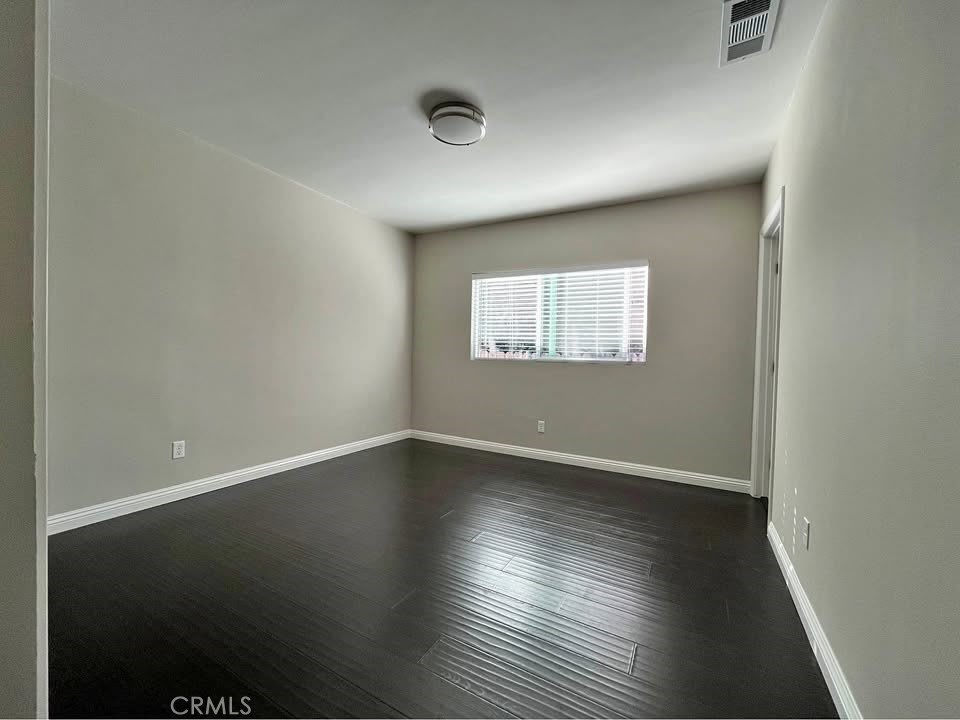 30 N Cordova – photo 1 of 8