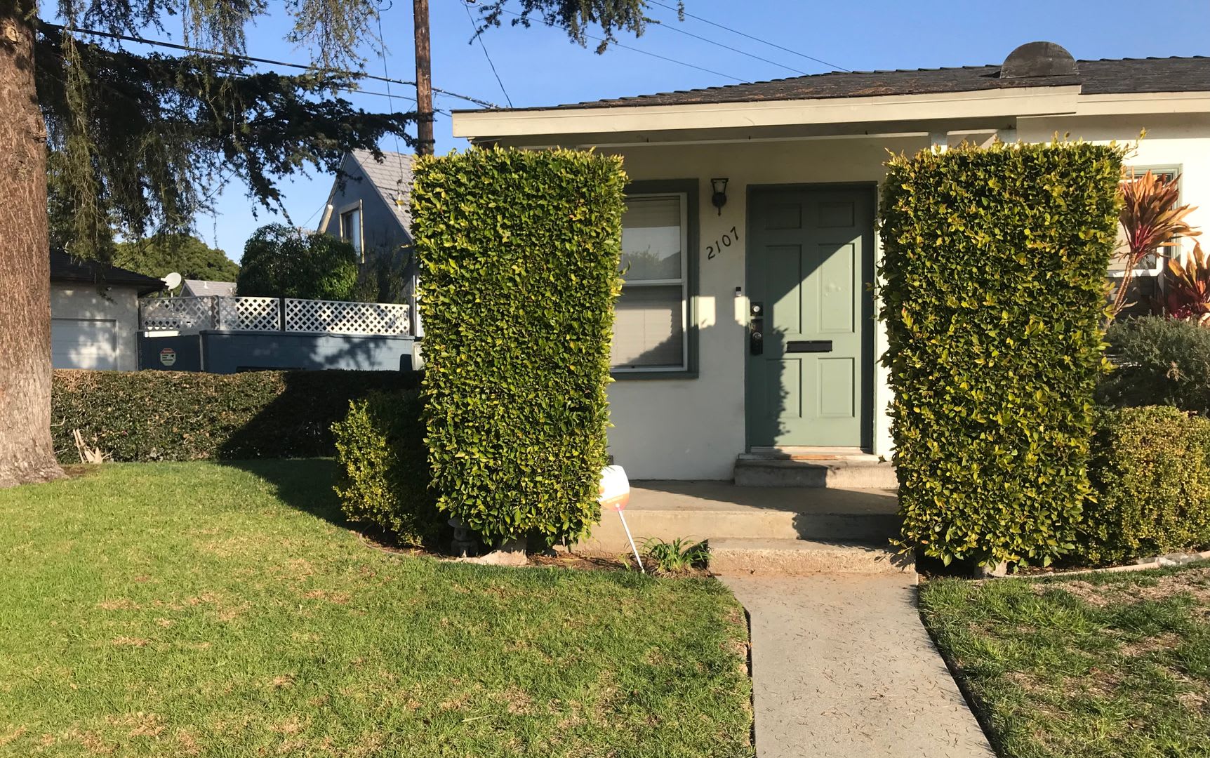 Wonderful Old Torrance Duplex One-Bedroom, One-Bath – photo 1