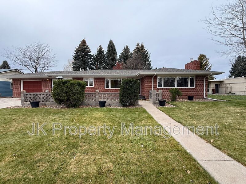 1726 Alder Dr – photo 1 of 51