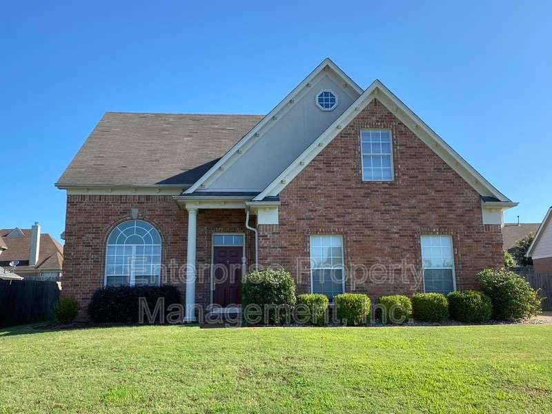 10204 Sutton Ridge Ln – photo 1 of 235