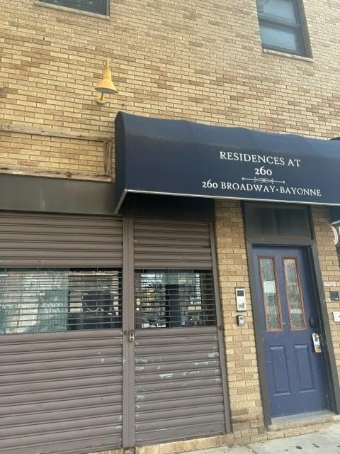 260 Broadway – photo 1