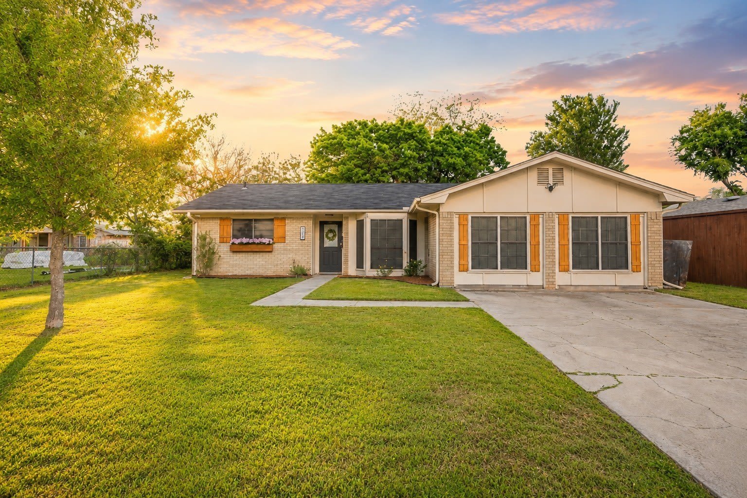 904 Kent Drive – photo 1 of 15