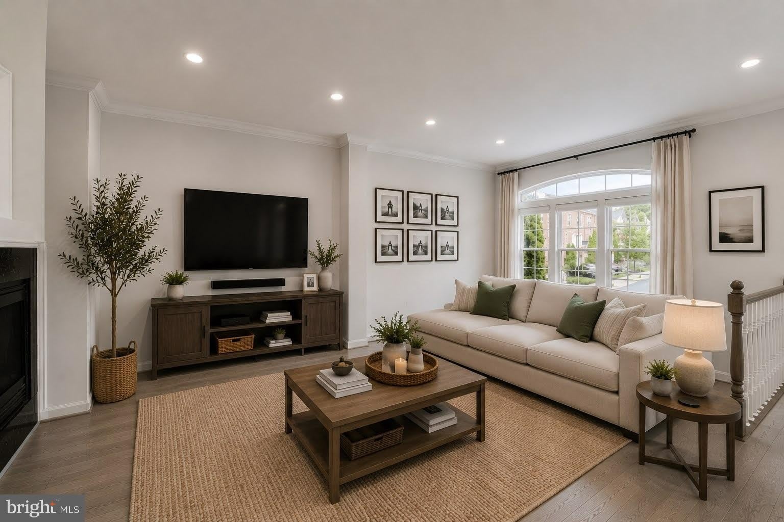4577 DERRING Lane – photo 1