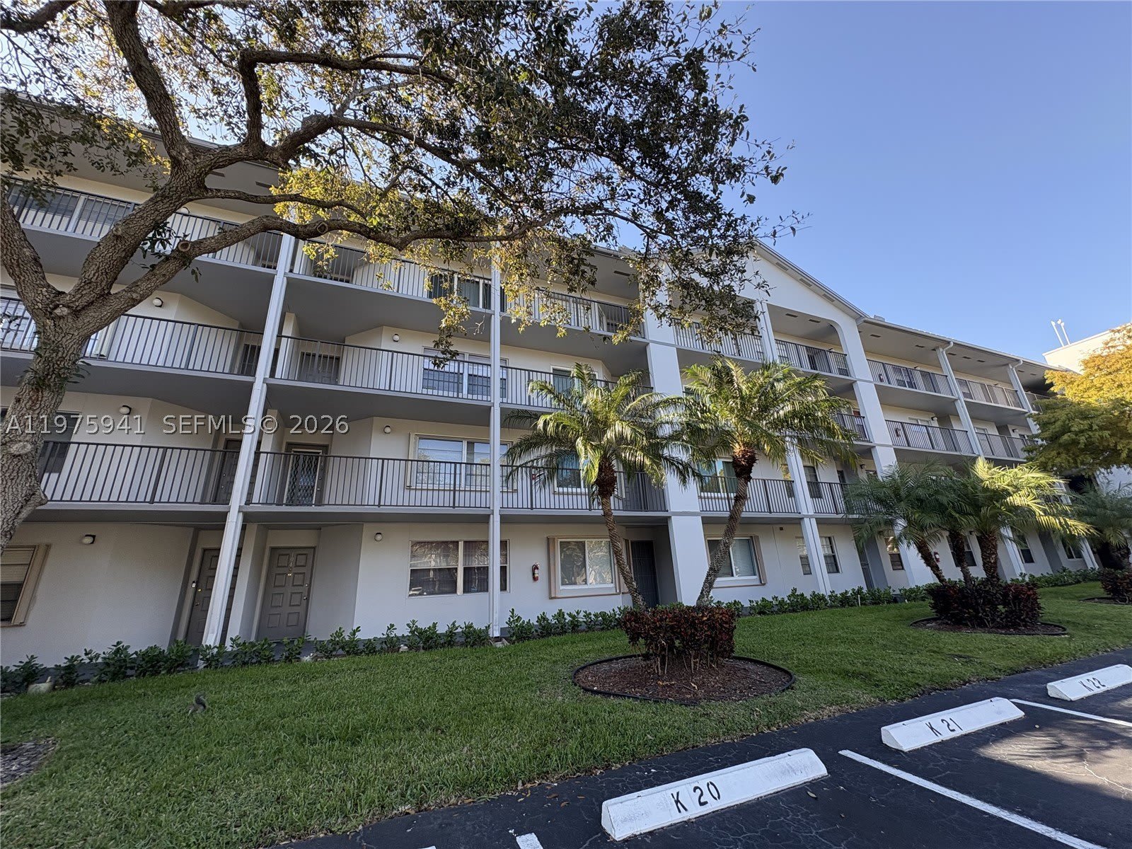 1300 Sw 125Th Ave – photo 1