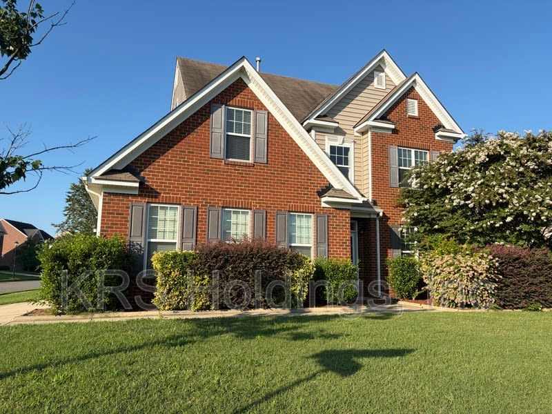 13 Hampshire Glen Parkway – photo 1