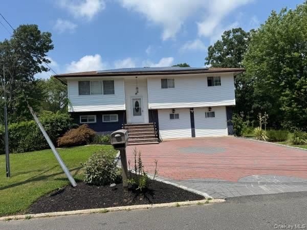 82 Schenectady Avenue – photo 1 of 6