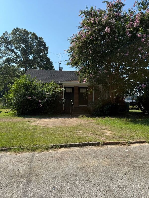 1286 Union – photo 1 of 8