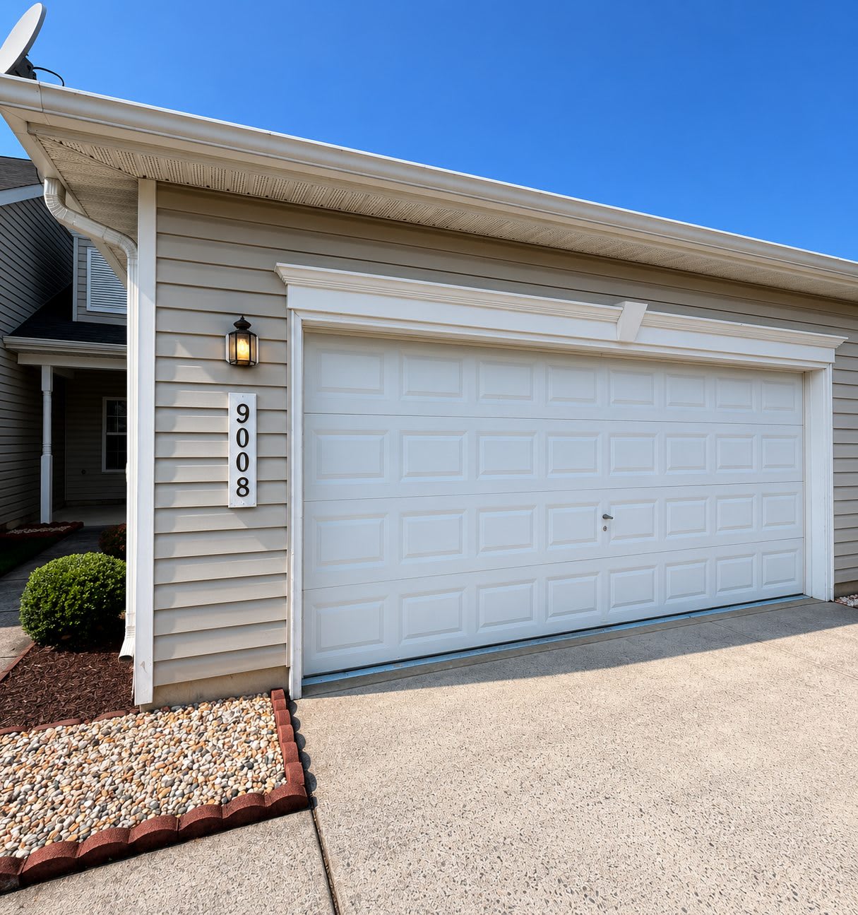 9008 Executive Club Drive – photo 1 of 18