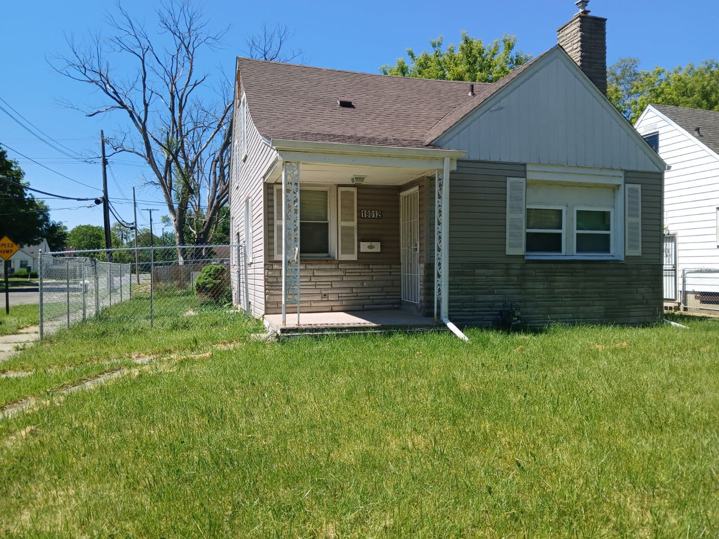 19012 KINGSVILLE-3 BED & 1.5 BATH FOR RENT! – photo 1
