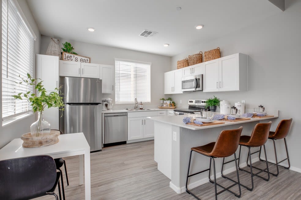 Town Center Apartments – photo 1 of 278