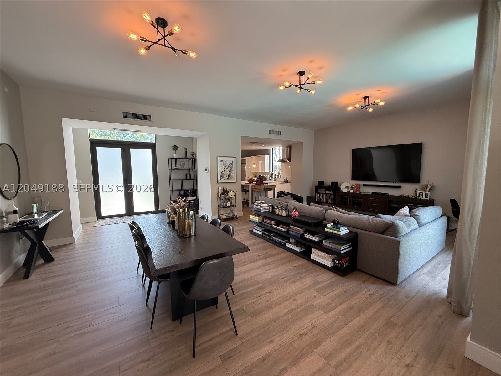8631 Arboretum Ln – photo 1