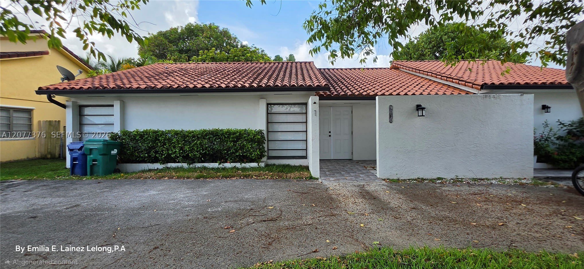 9010 SW 9th Ter – photo 1
